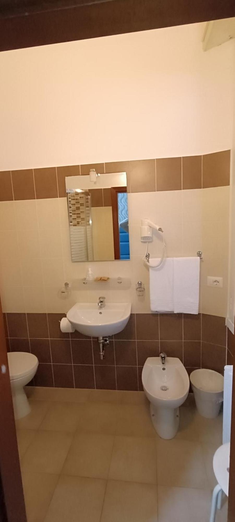 Hotel Garden Милан Экстерьер фото